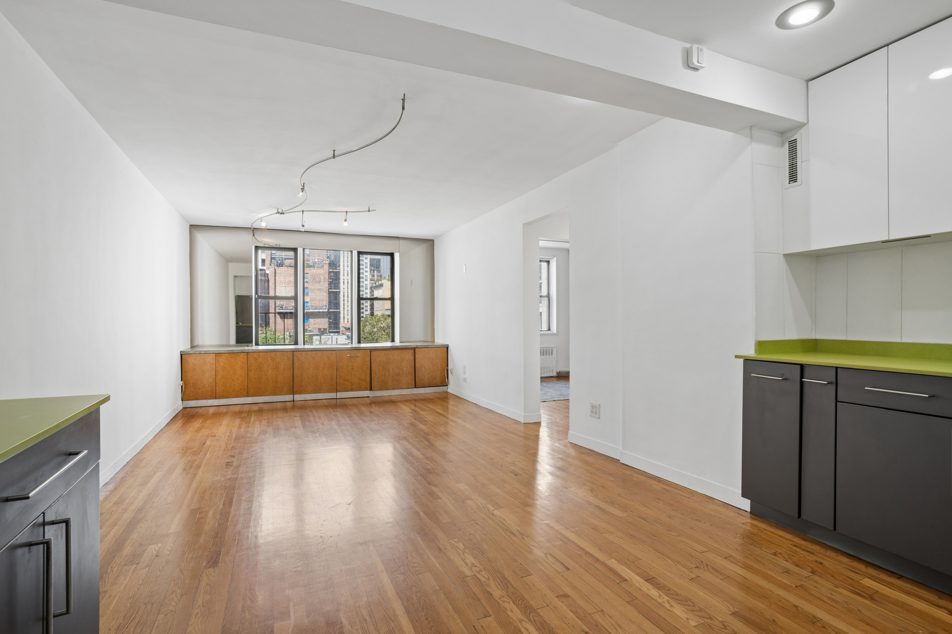 200 East 28th Street Kips Bay New York NY 10016
