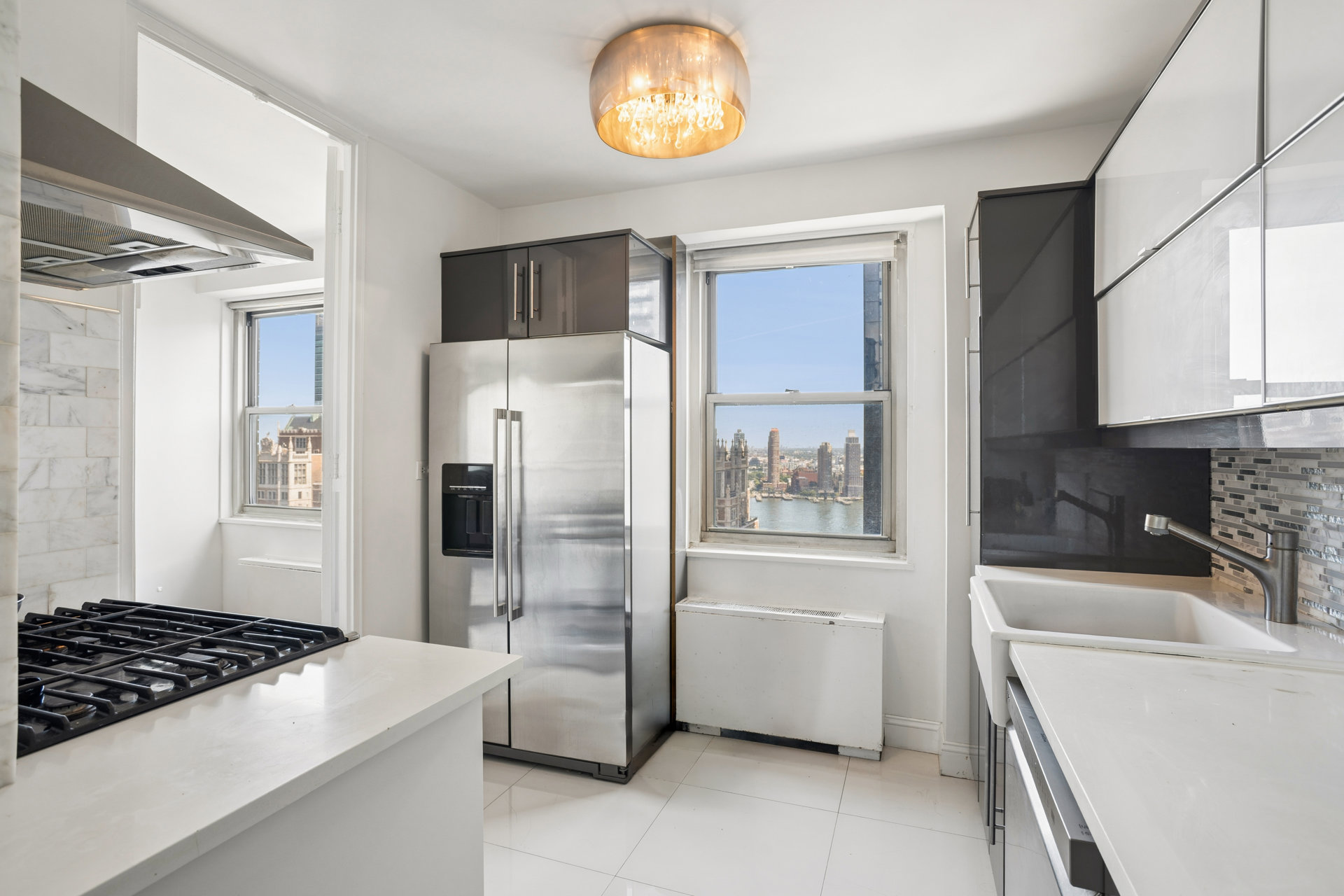 300 East 40th Street 31C Murray Hill New York NY 10016