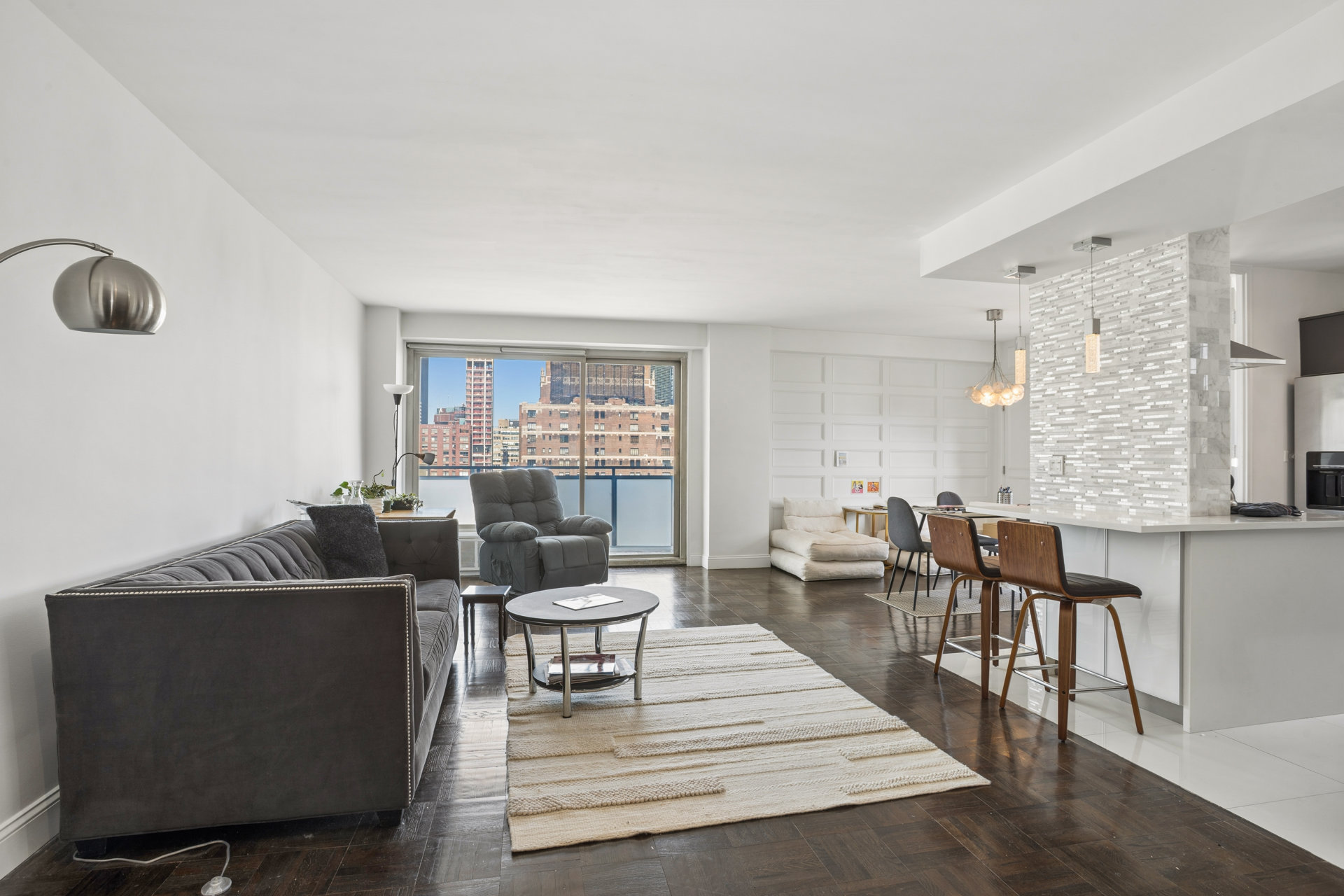 300 East 40th Street 31C Murray Hill New York NY 10016