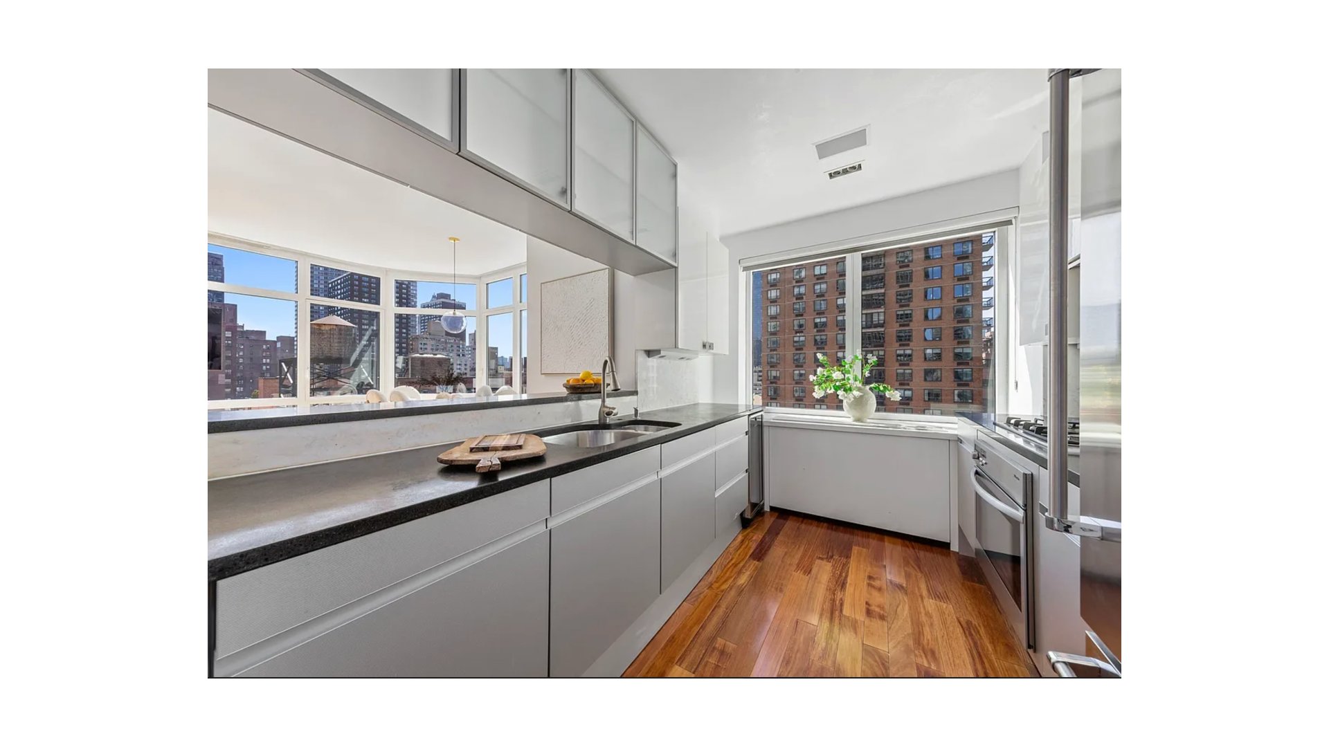 300 East 55th Street 11D Sutton Place New York NY 10022