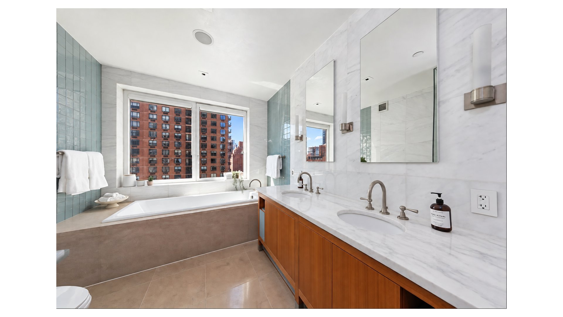 300 East 55th Street 11D Sutton Place New York NY 10022