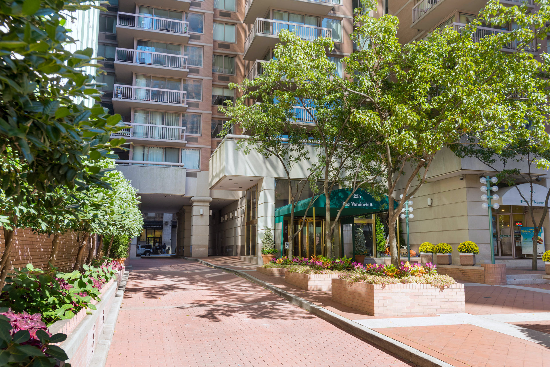 235 East 40th Street 6C Murray Hill New York NY 10016
