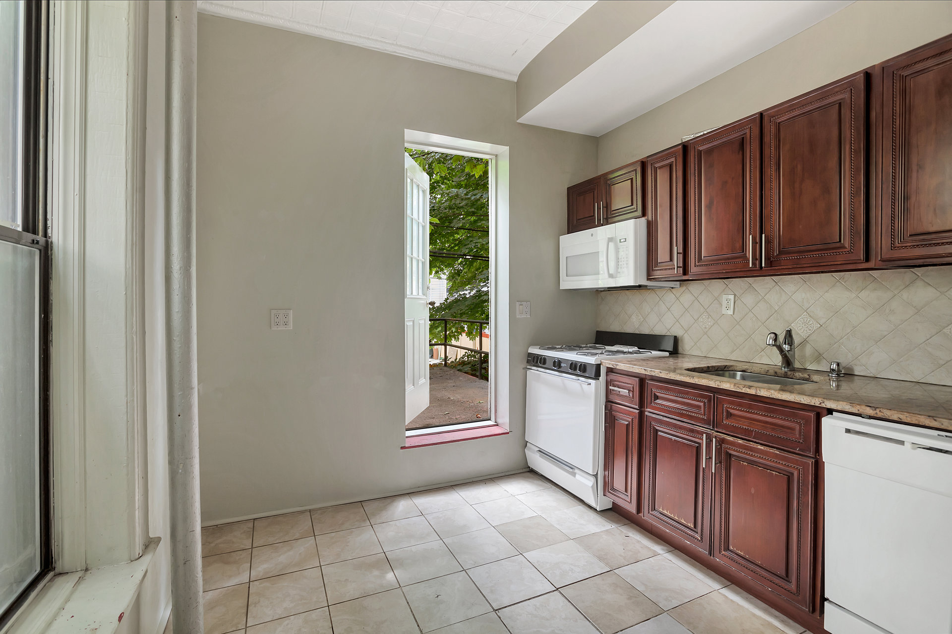 51 Irving Place 2 Clinton Hill Brooklyn NY 11238