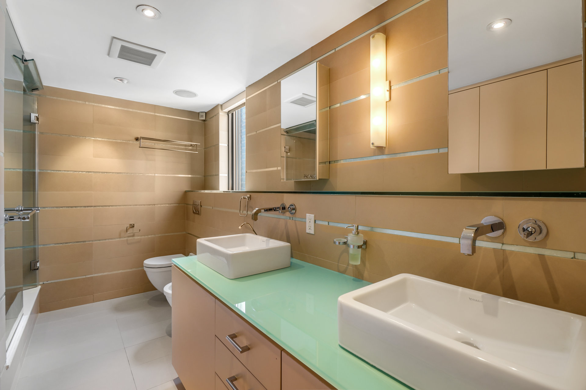 303 East 49th Street PH22/23 Turtle Bay New York NY 10017