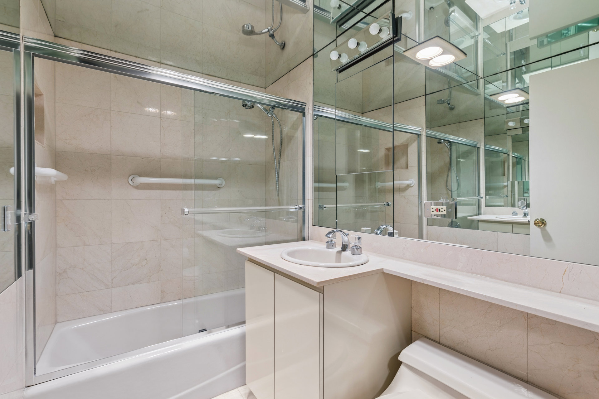 140 East 72nd Street Upper East Side New York NY 10021