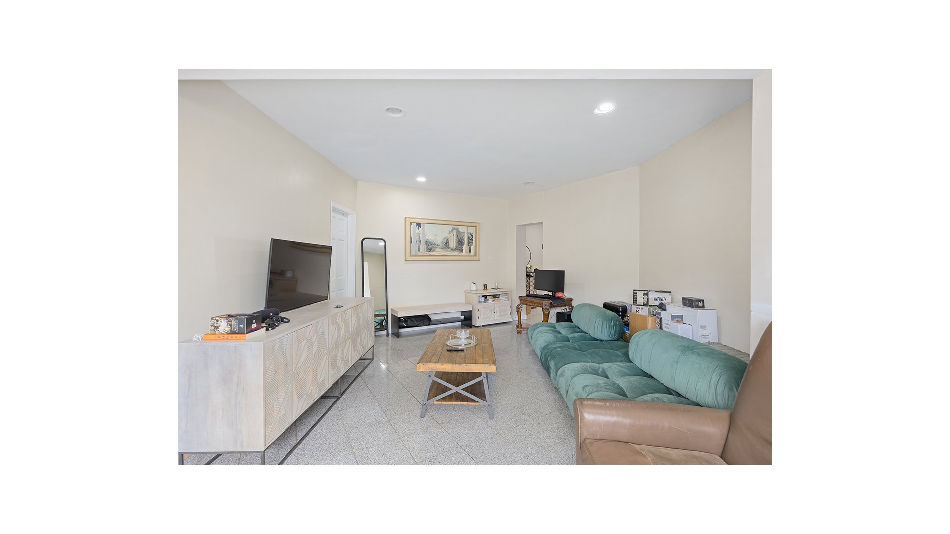 76-22 60th Lane Glendale Queens NY 11385