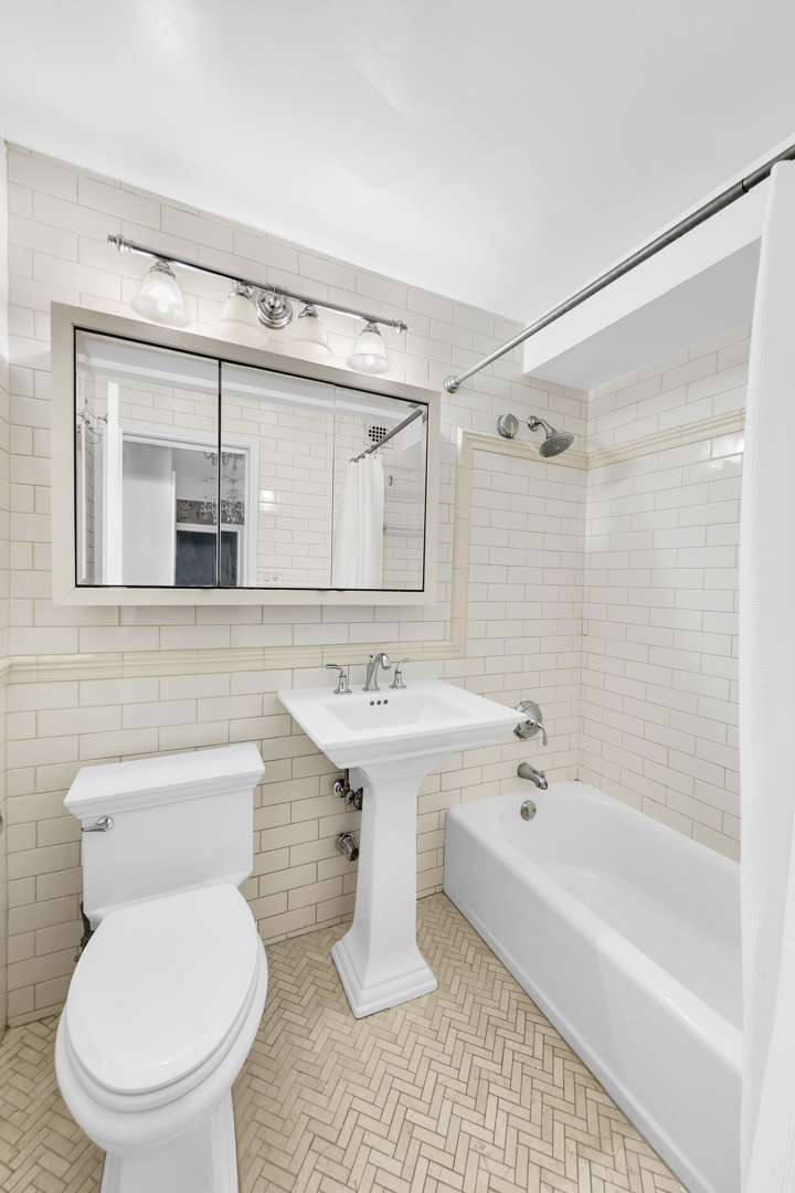 415 East 52nd Street Beekman Place New York NY 10022