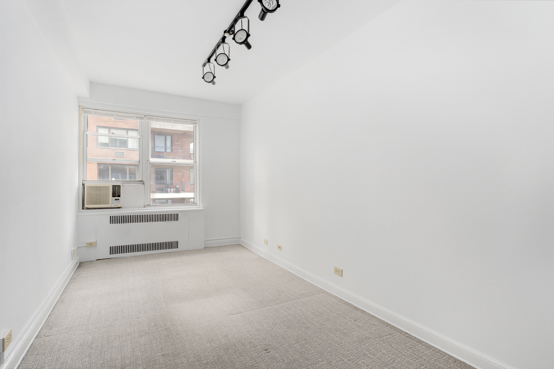 33 East End Avenue 3AB Upper East Side New York NY 10028