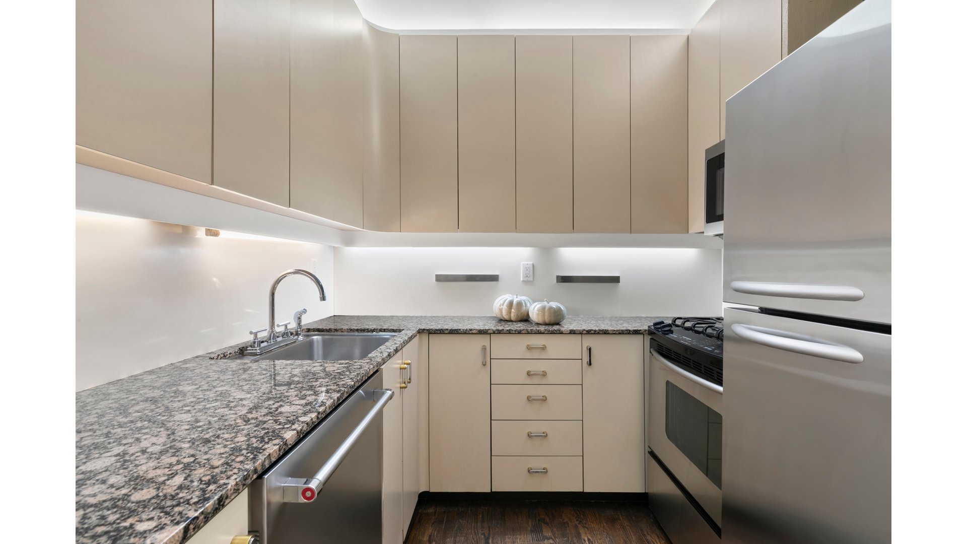 25 East 69th Street Upper East Side New York NY 10021
