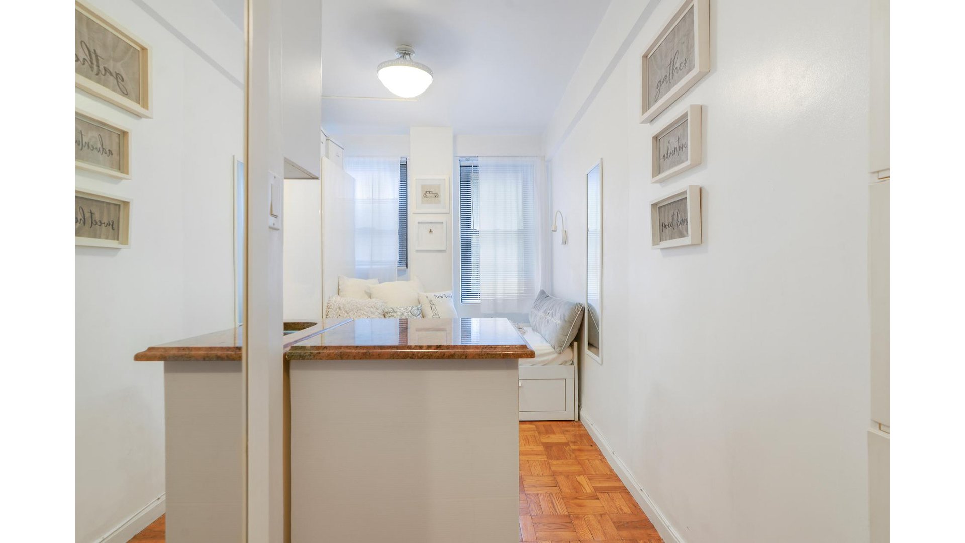 135 East 54th Street MR3 Midtown East New York NY 10022
