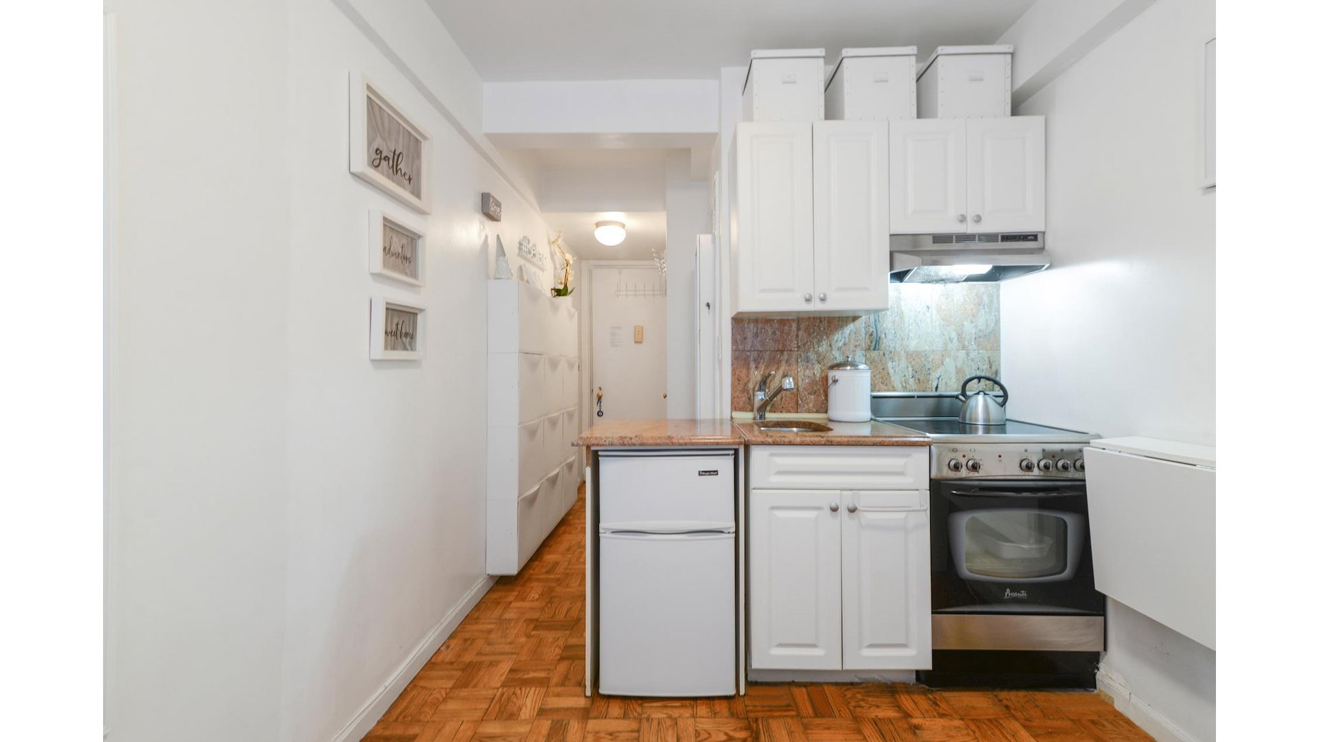 135 East 54th Street MR3 Midtown East New York NY 10022