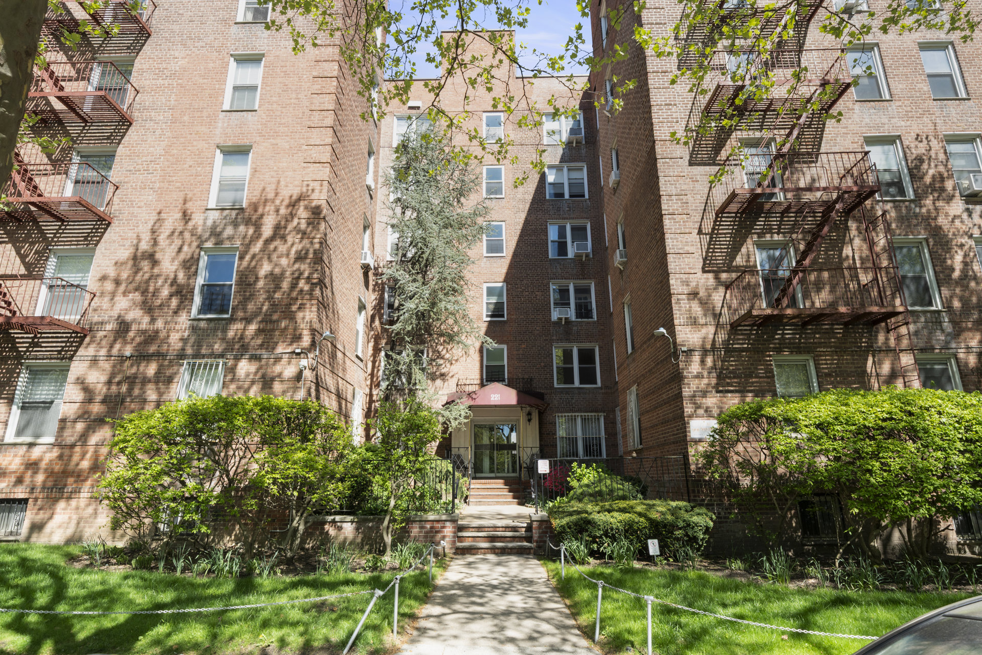 221 McDonald Avenue 4N Windsor Terrace Brooklyn NY 11218