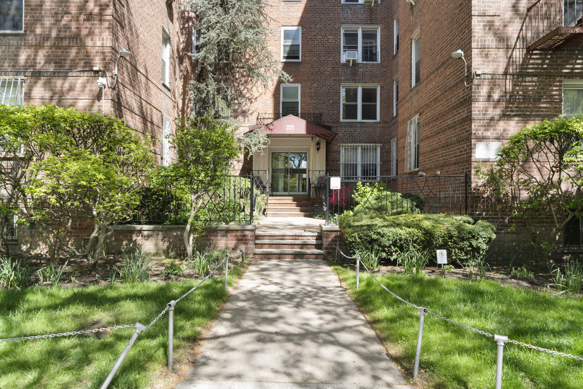 221 McDonald Avenue 4N Windsor Terrace Brooklyn NY 11218