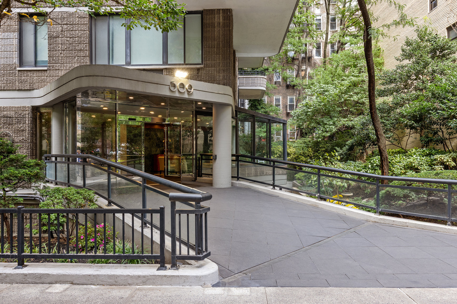 309 East 49th Street Turtle Bay New York NY 10017
