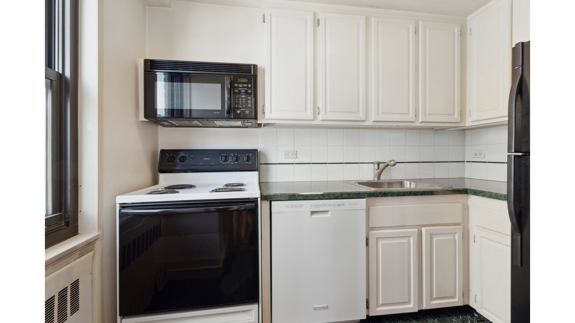 1065 Park Avenue 19D Carnegie Hill New York NY 10128