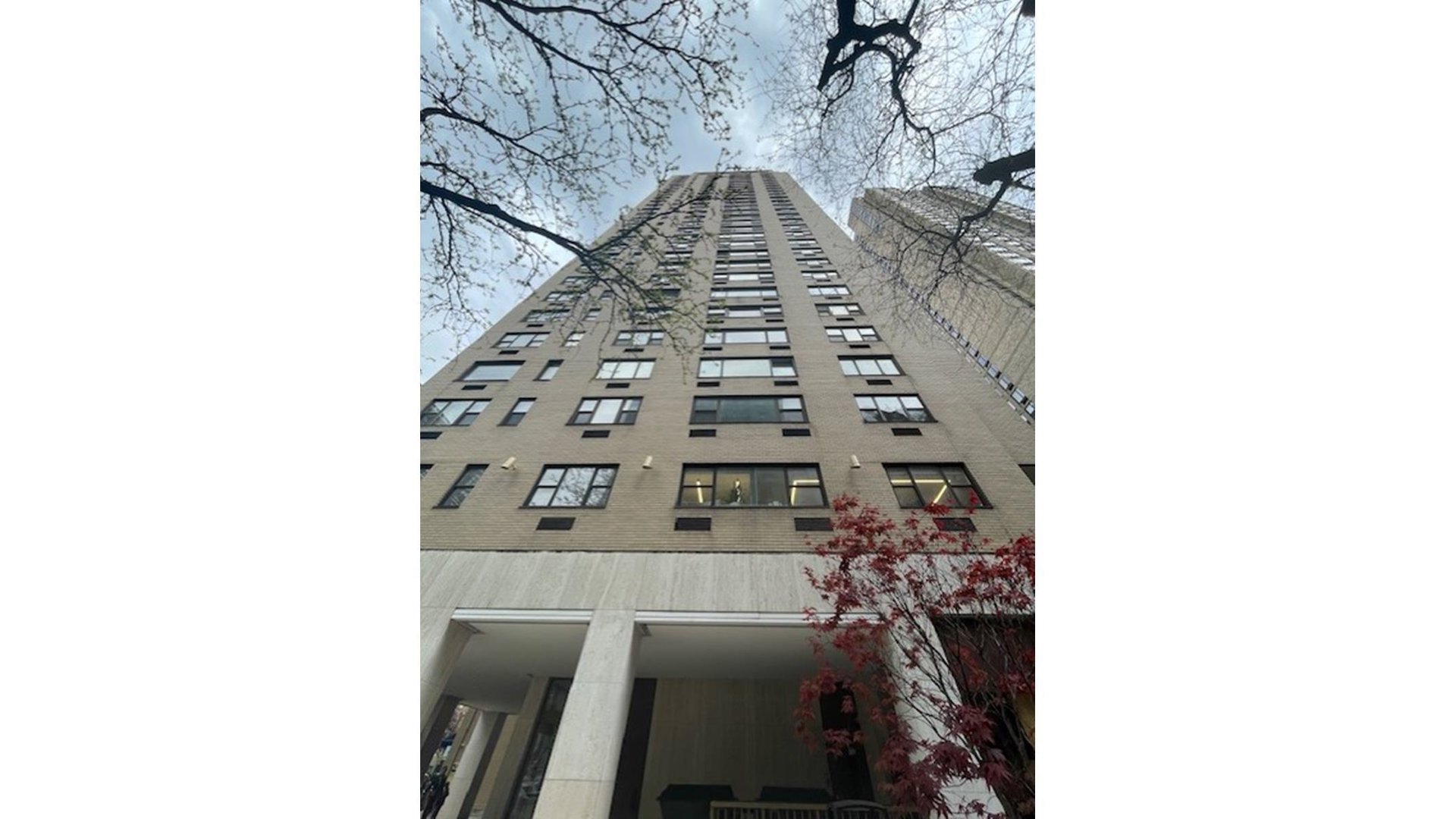 1065 Park Avenue 19D Carnegie Hill New York NY 10128