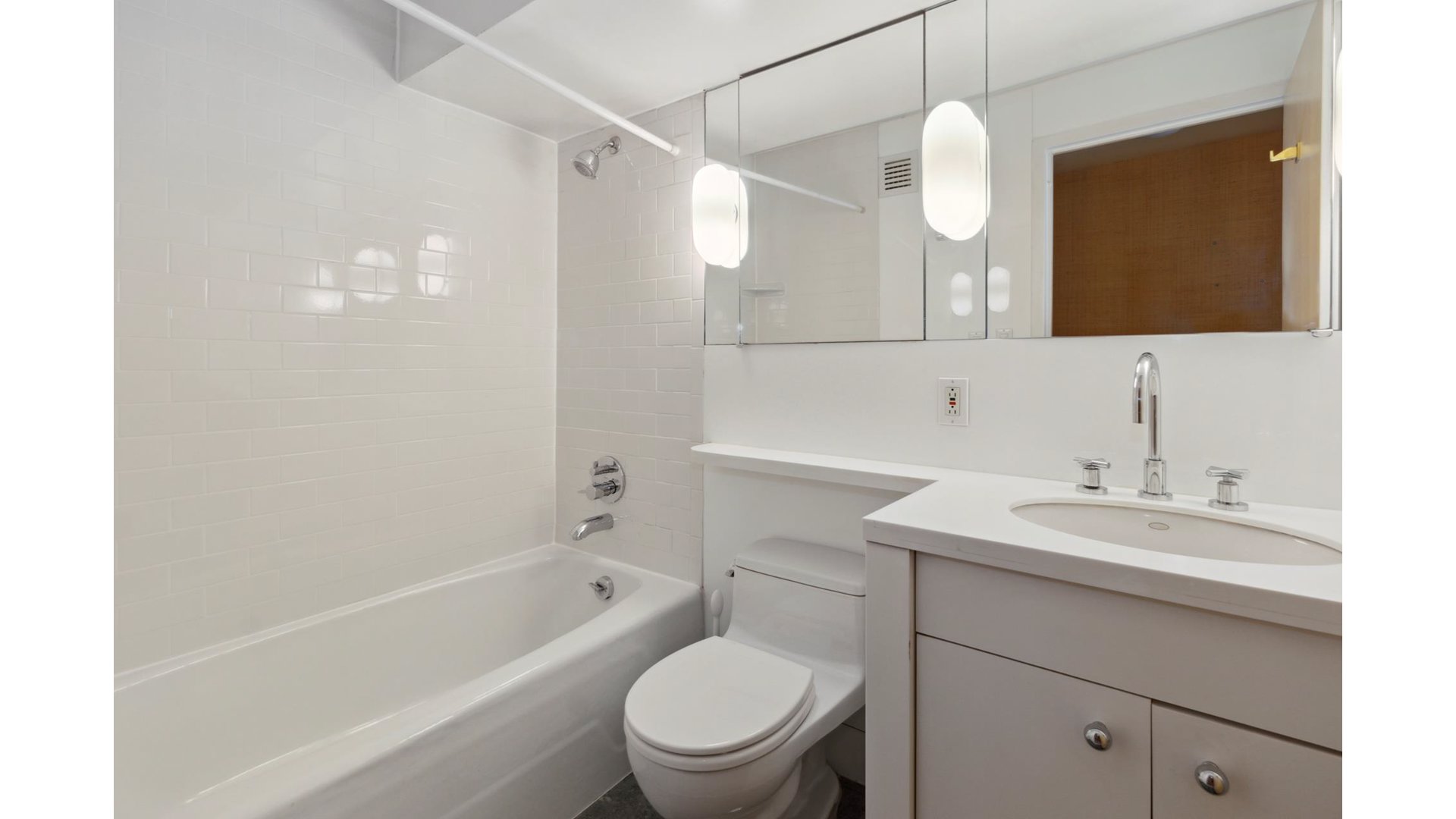 1065 Park Avenue 19D Carnegie Hill New York NY 10128