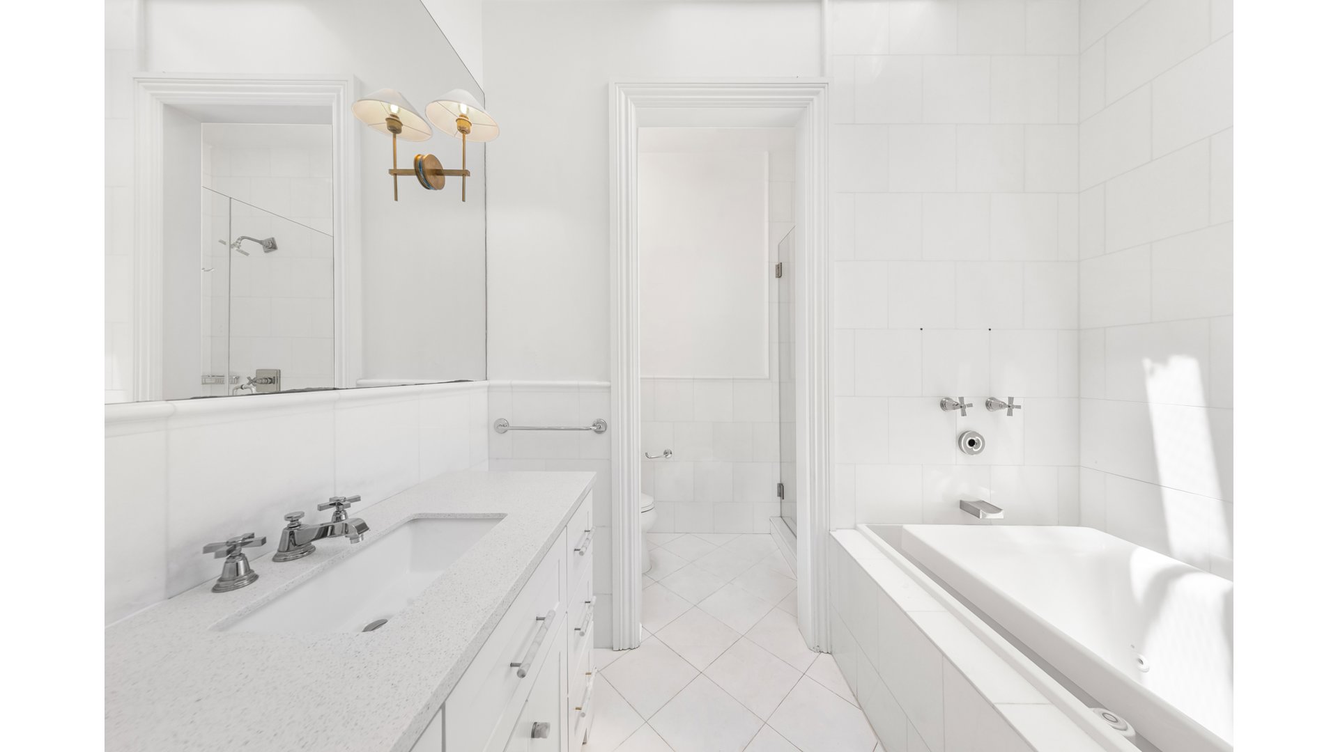 18 East 62nd Street 4/5 Upper East Side New York NY 10065