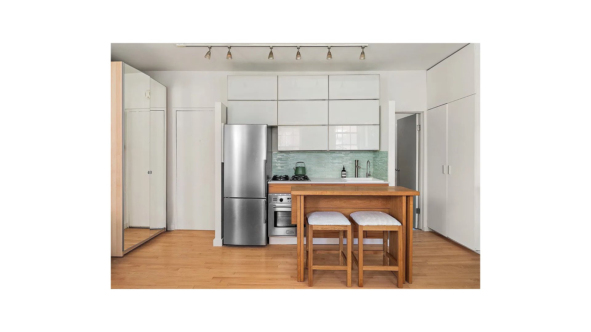 725 Greenwich Street J7 W. Greenwich Village New York NY 10014