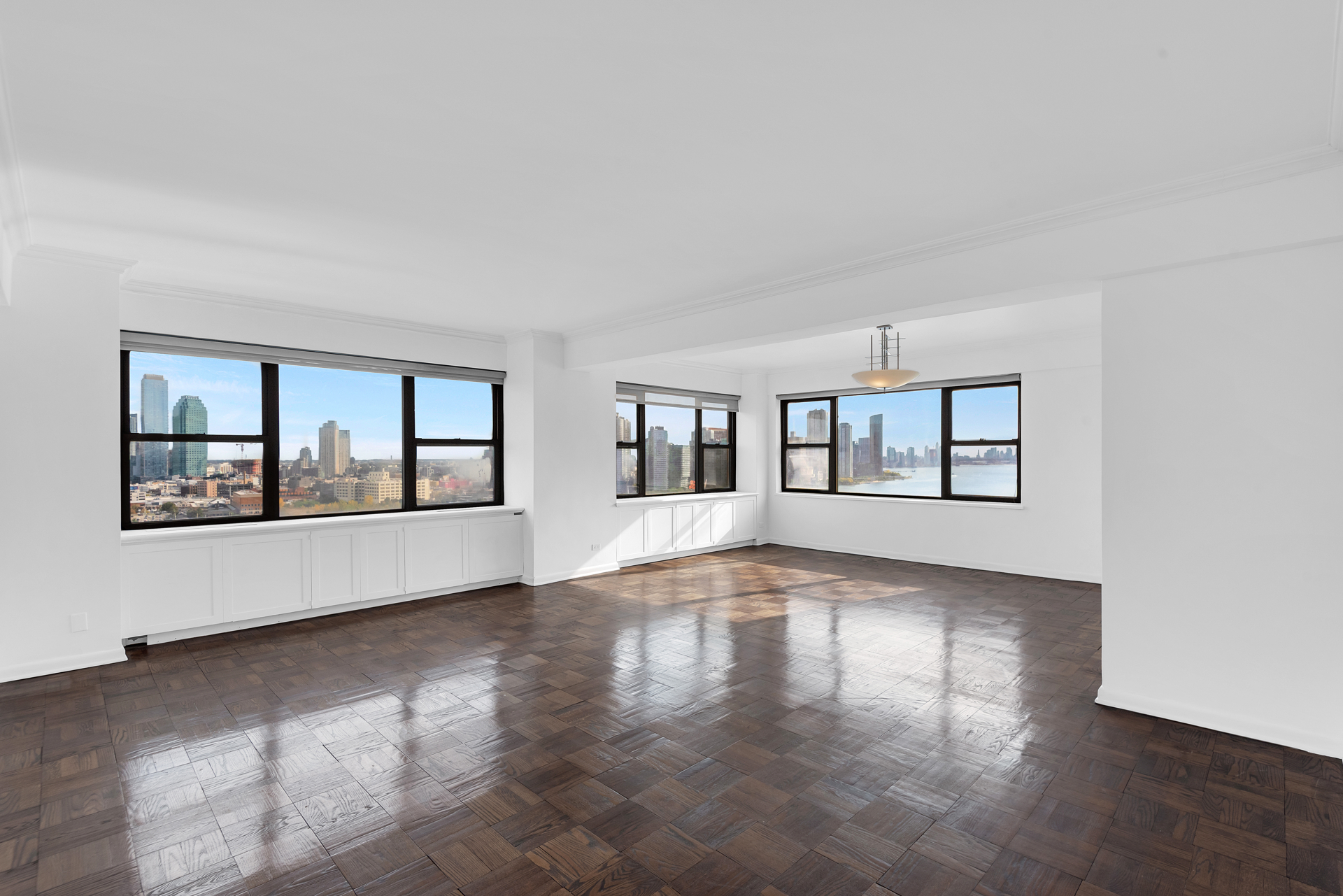 25 Sutton Place South 20G Sutton Place New York NY 10022