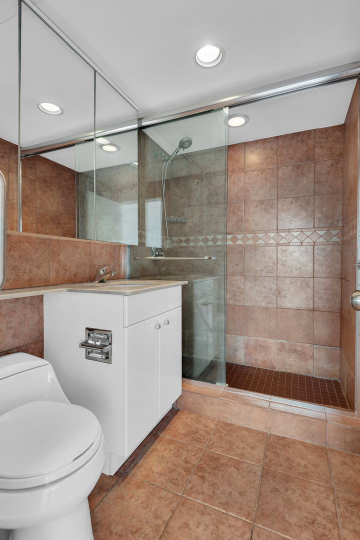25 Sutton Place South 20G Sutton Place New York NY 10022