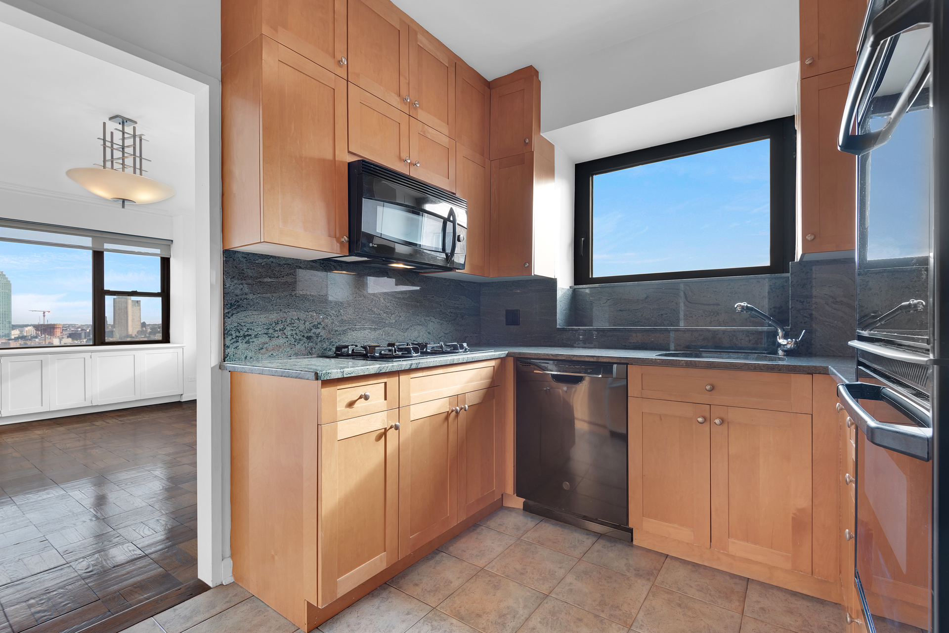 25 Sutton Place South 20G Sutton Place New York NY 10022