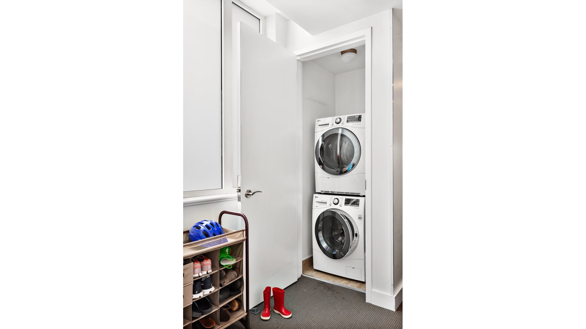 247 Driggs Avenue PH5C Greenpoint Brooklyn NY 11222