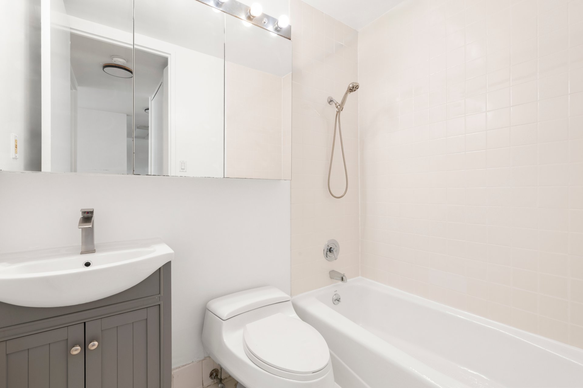 235 East 40th Street Murray Hill New York NY 10016